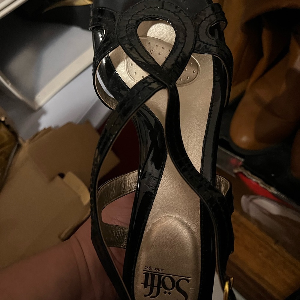 Parent leather sandals